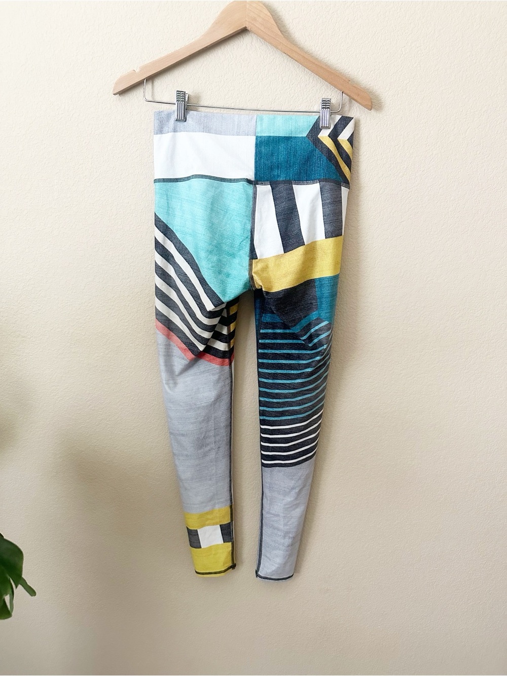 Niyama Sol Leggings Bundle of 3 Size L - Picture 10 of 15